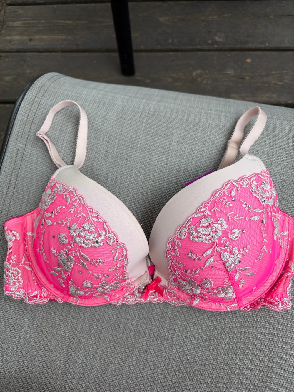Victoria's Secret Hot Pink and Cream Embroidered Dream Angels Push-Up Bra